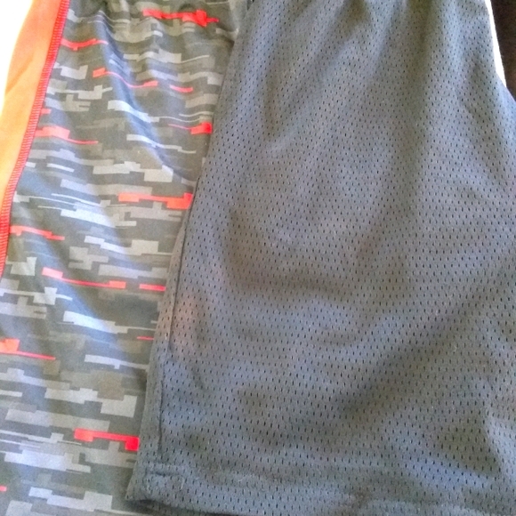 Boys bundle of 14 shorts - Picture 10 of 10